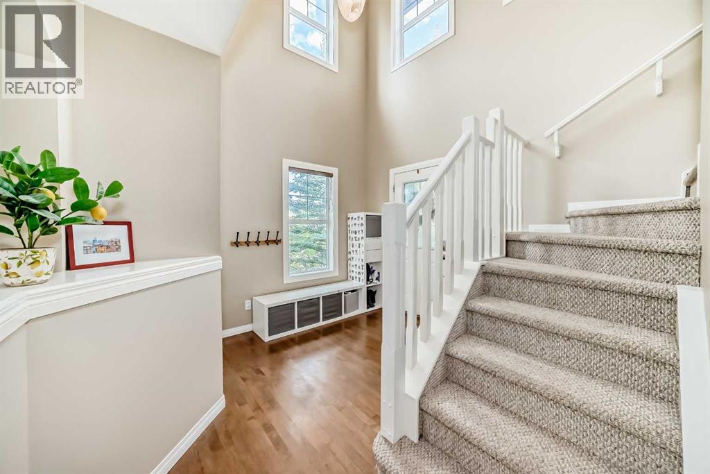 Single Family House for Sale in  Rockyspring Green NW Rocky Ridge Calgary 