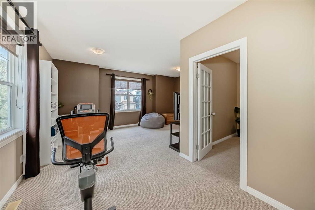 Single Family House for Sale in  Rockyspring Green NW Rocky Ridge Calgary 
