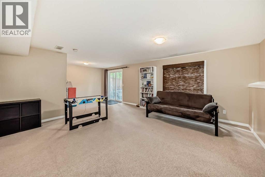 Single Family House for Sale in  Rockyspring Green NW Rocky Ridge Calgary 