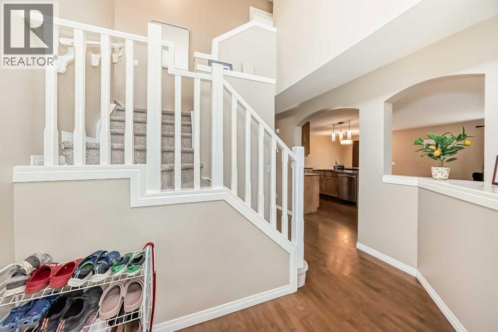 Single Family House for Sale in  Rockyspring Green NW Rocky Ridge Calgary 