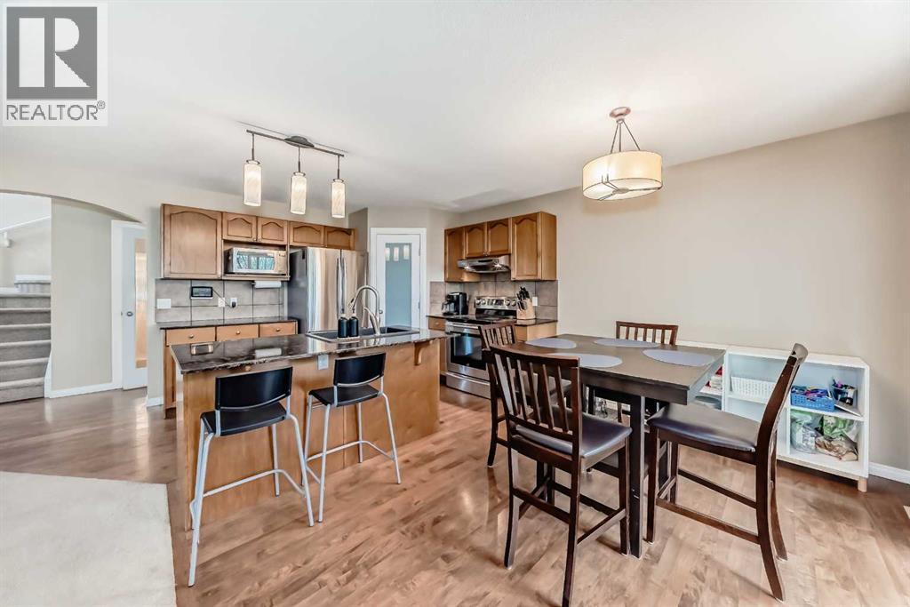 Single Family House for Sale in  Rockyspring Green NW Rocky Ridge Calgary 