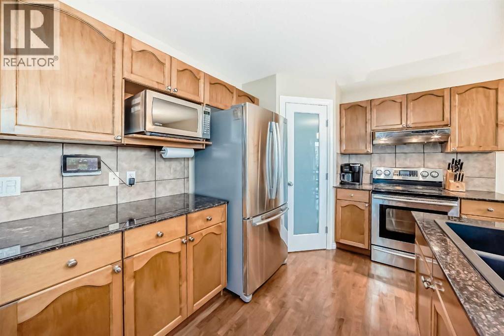 Single Family House for Sale in  Rockyspring Green NW Rocky Ridge Calgary 