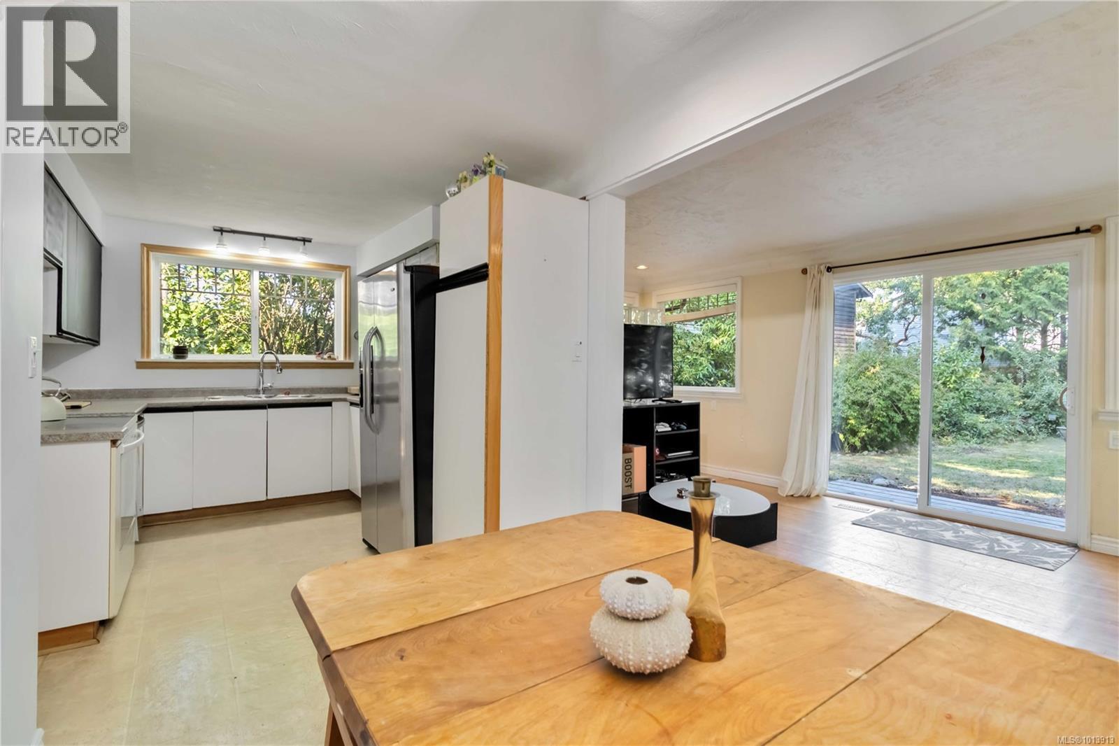 A 3365 Painter Rd, Colwood