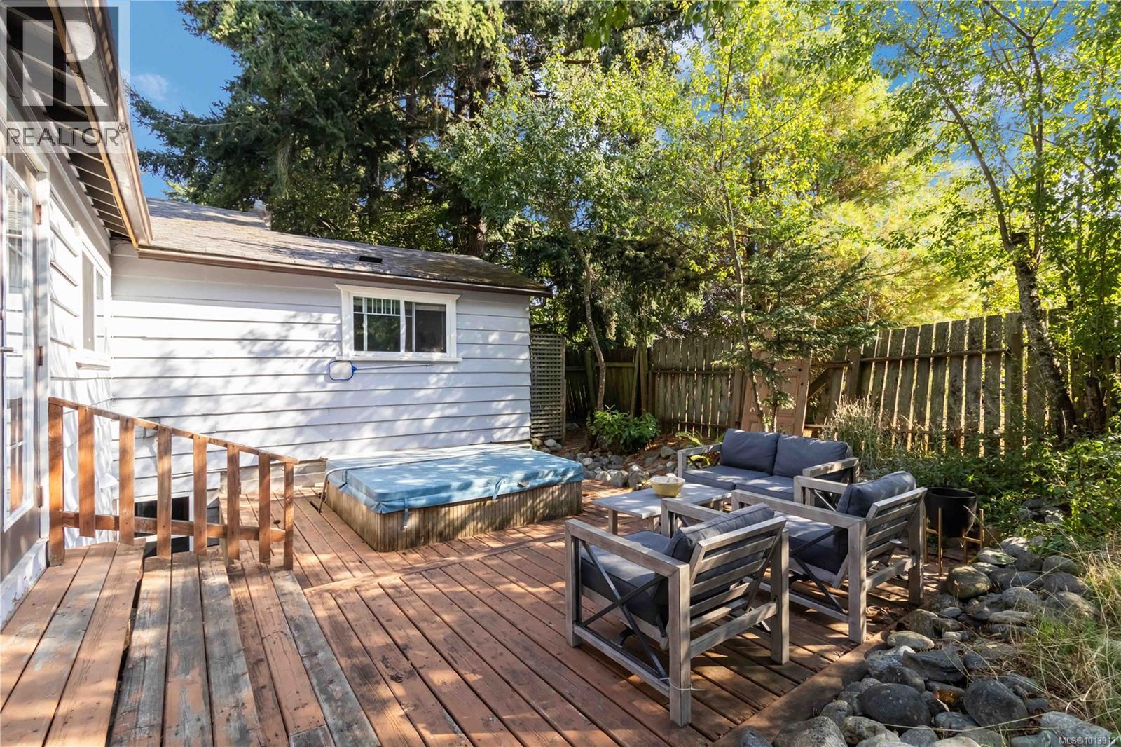 A 3365 Painter Rd, Colwood