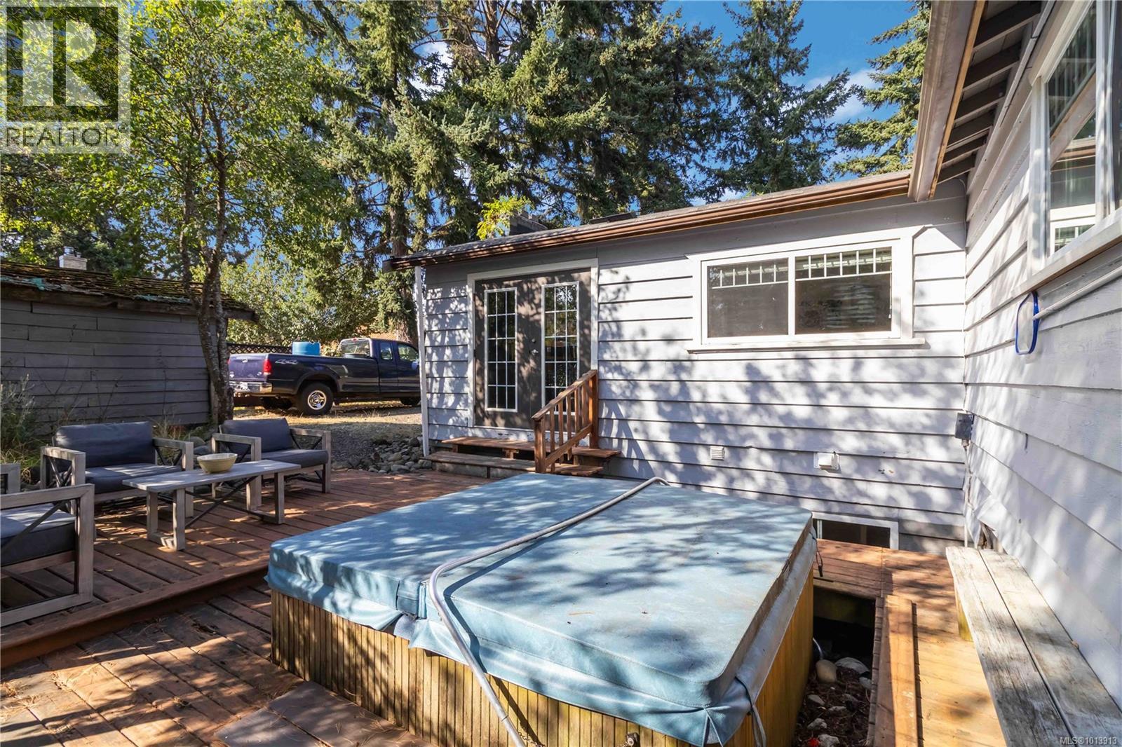 A 3365 Painter Rd, Colwood