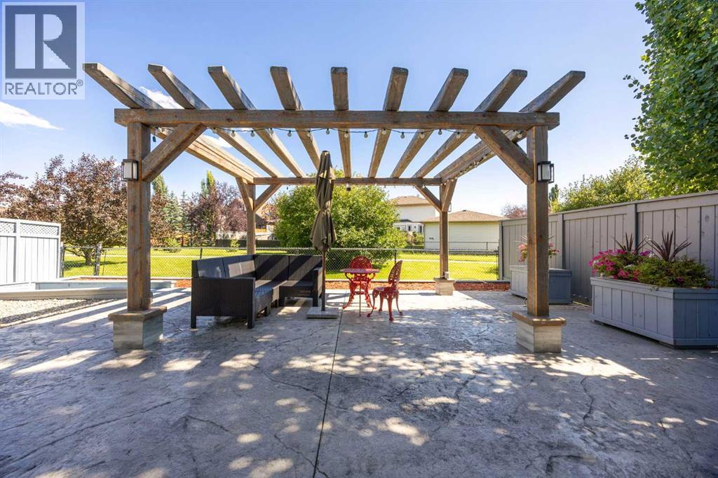 Single Family House for Sale in  Riverview Close SE Riverbend Calgary 