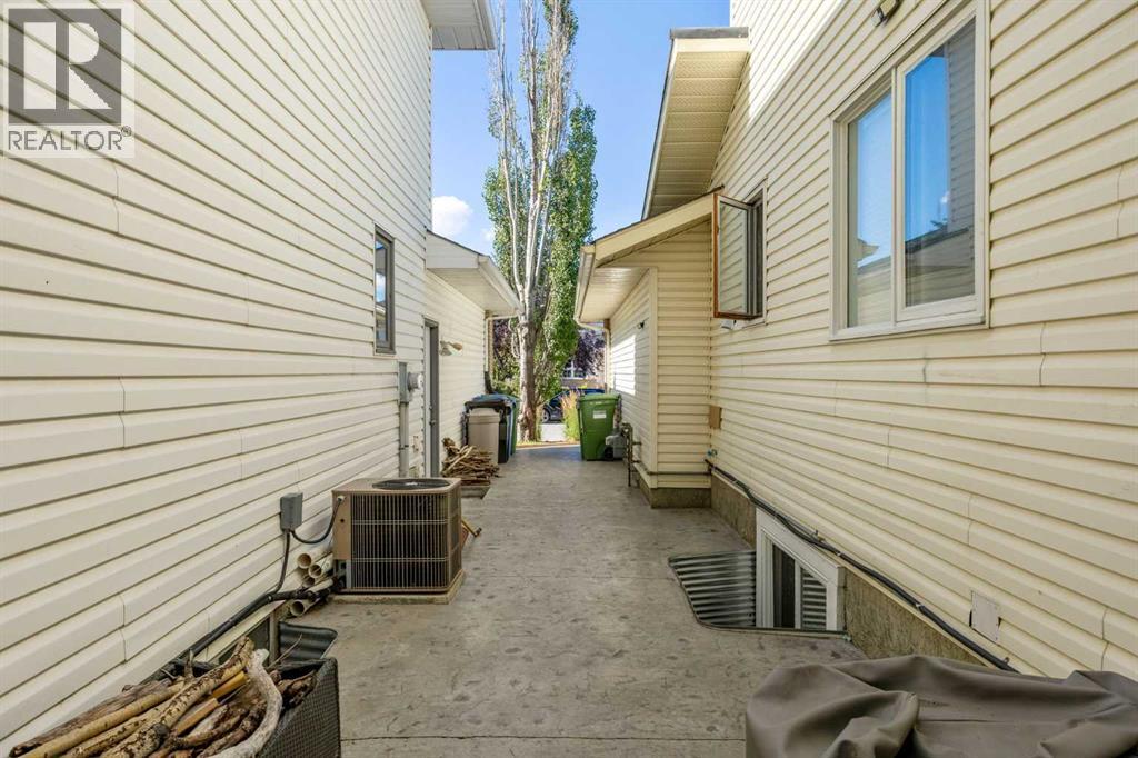 Single Family House for Sale in  Riverview Close SE Riverbend Calgary 