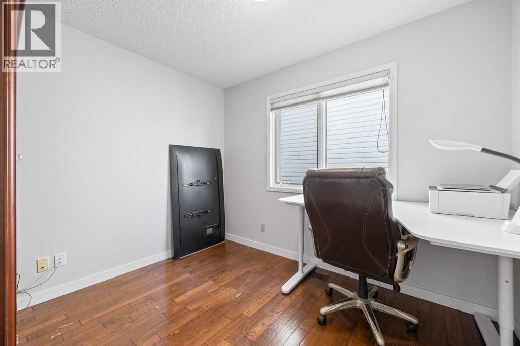 Single Family House for Sale in  Riverview Close SE Riverbend Calgary 