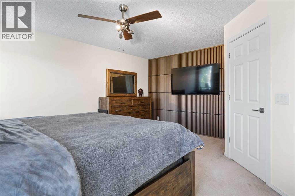 Single Family House for Sale in  Riverview Close SE Riverbend Calgary 