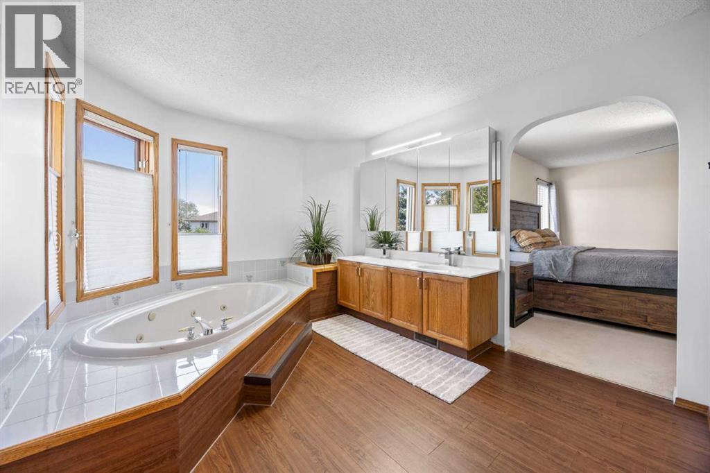 Single Family House for Sale in  Riverview Close SE Riverbend Calgary 