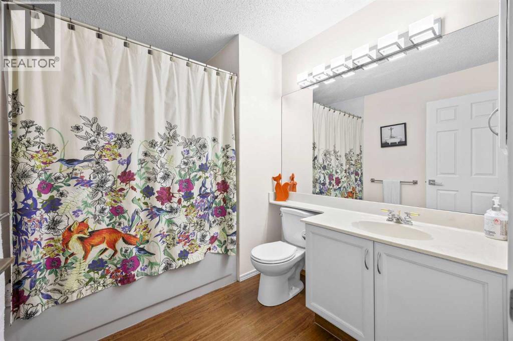 Single Family House for Sale in  Riverview Close SE Riverbend Calgary 