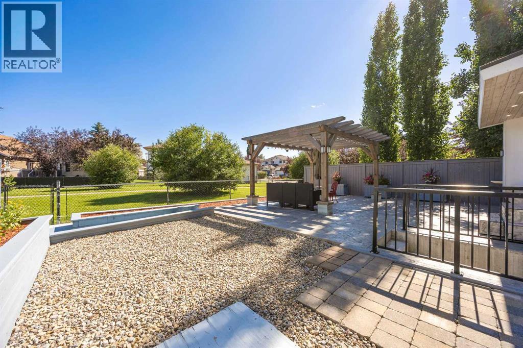 Single Family House for Sale in  Riverview Close SE Riverbend Calgary 