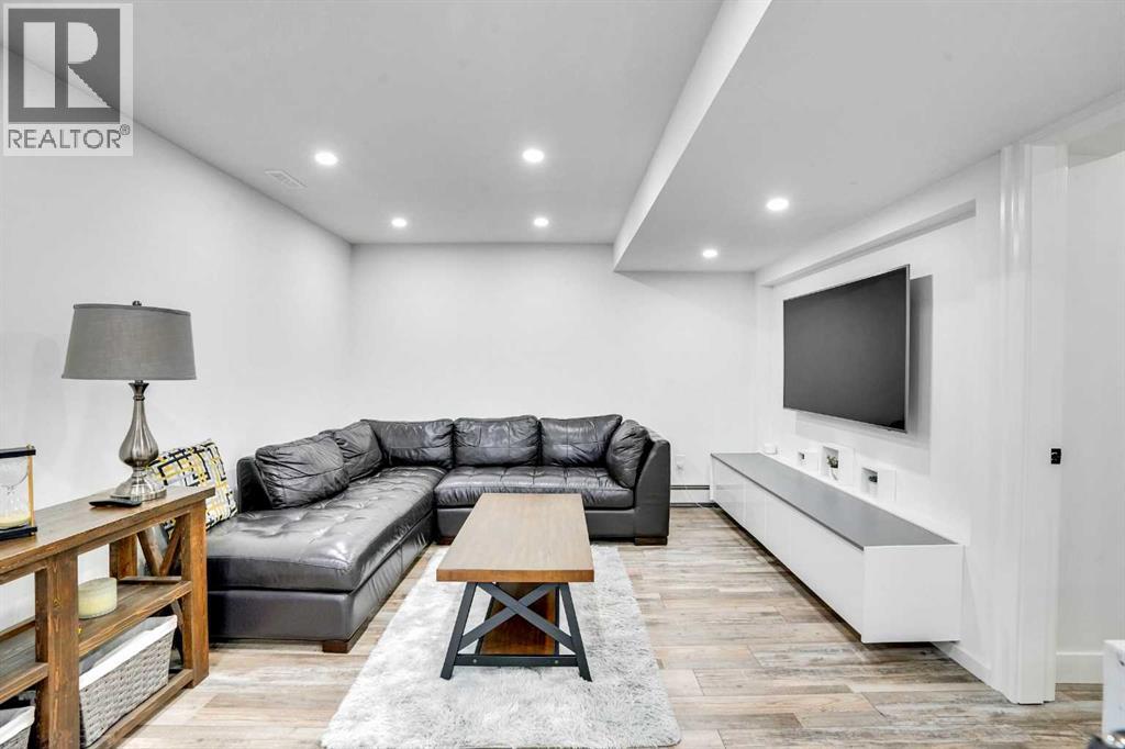 Single Family House for Sale in  Riverview Close SE Riverbend Calgary 
