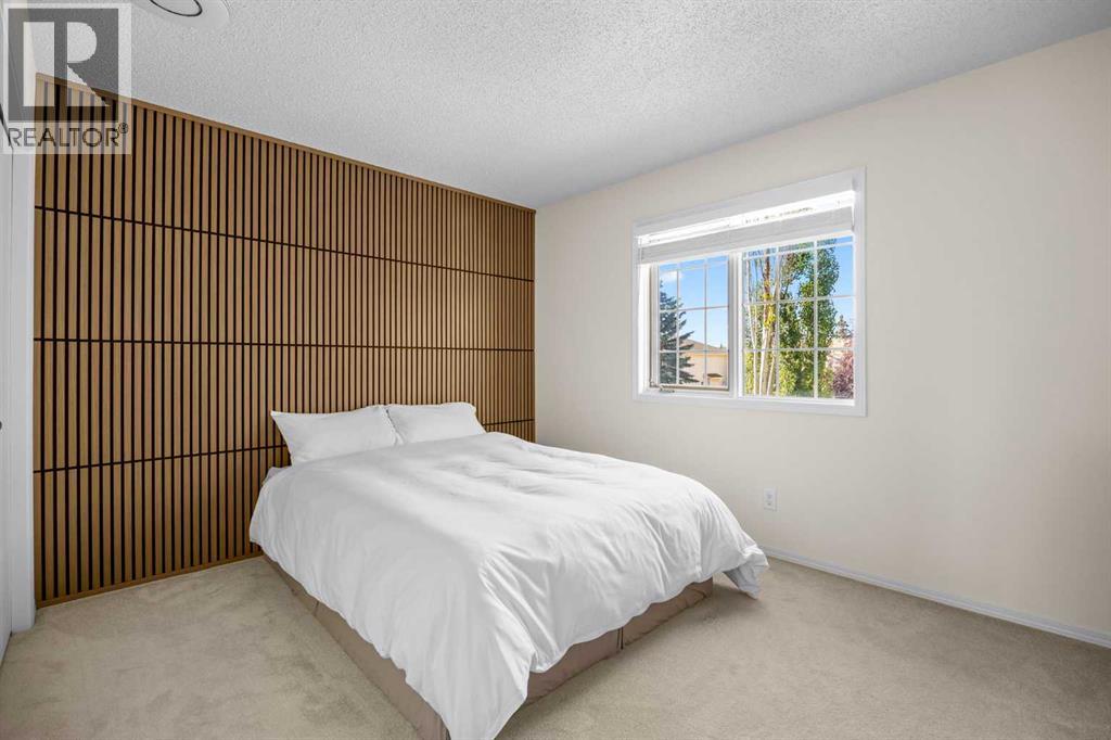 Single Family House for Sale in  Riverview Close SE Riverbend Calgary 