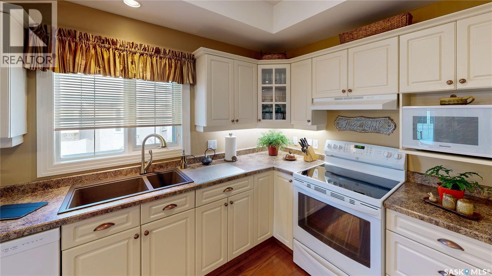 Single Family House Bungalow for Sale in  Wintergreen BAY Regina 