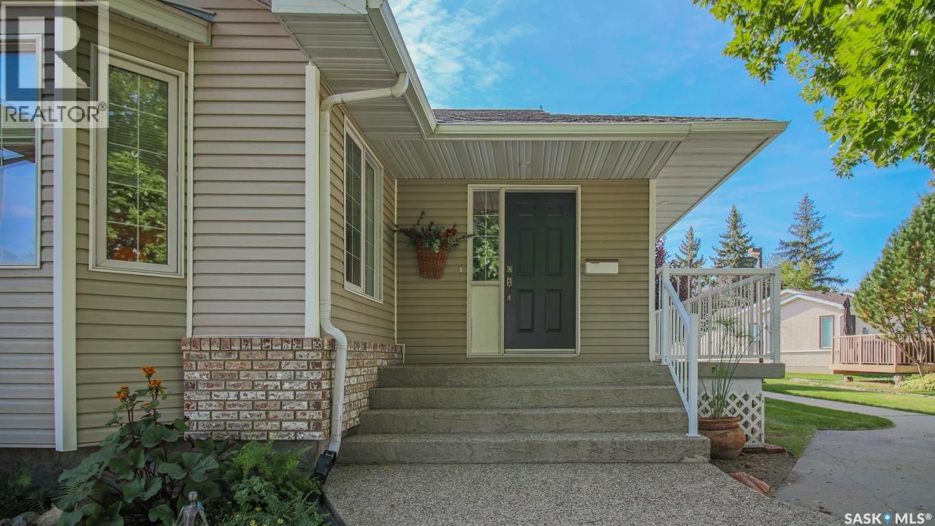 Single Family House Bungalow for Sale in  Wintergreen BAY Regina 
