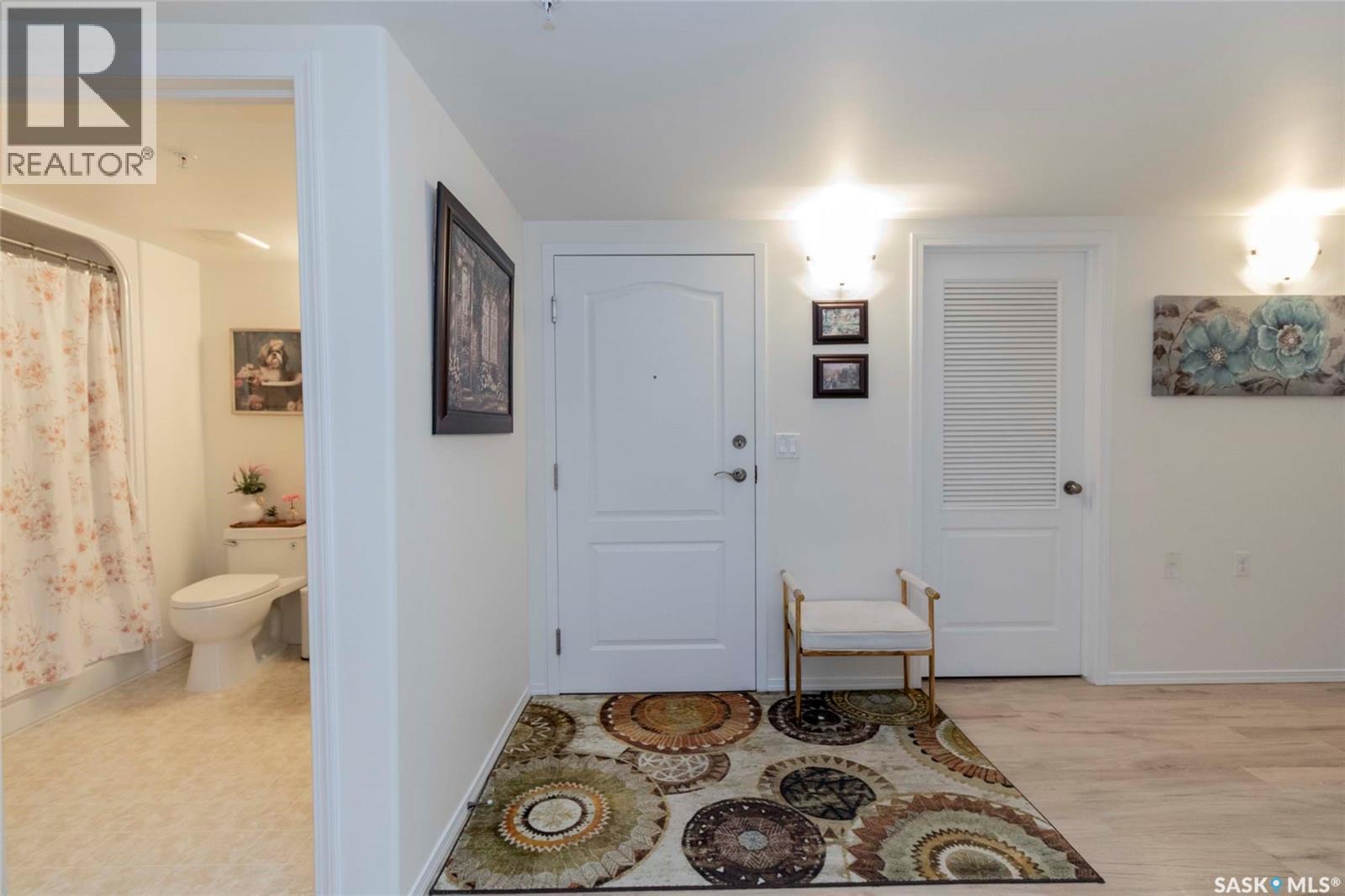 Single Family House High rise for Sale in   Acadia DRIVE Saskatoon 