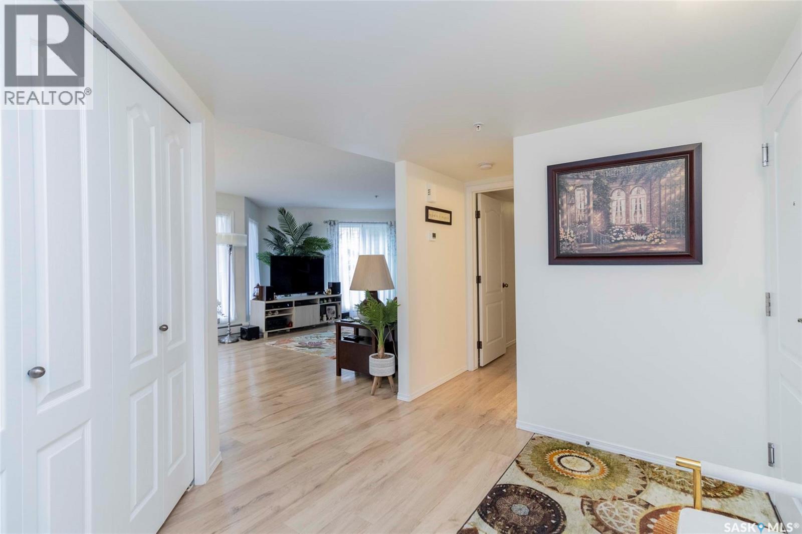 Single Family House High rise for Sale in   Acadia DRIVE Saskatoon 