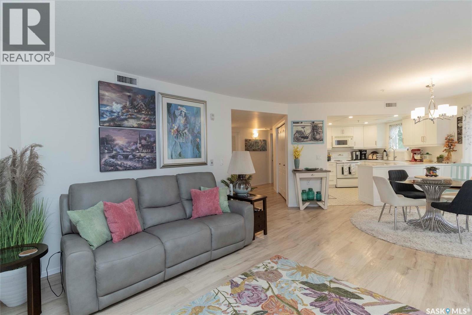 Single Family House High rise for Sale in   Acadia DRIVE Saskatoon 
