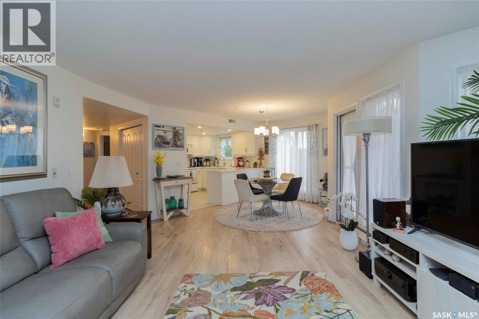 Single Family House High rise for Sale in   Acadia DRIVE Saskatoon 