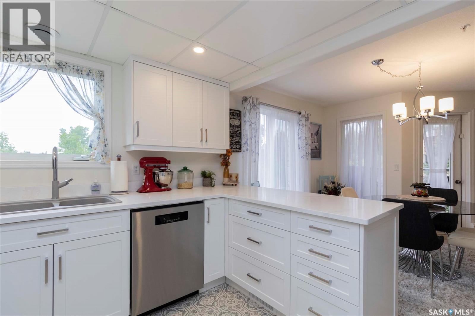 Single Family House High rise for Sale in   Acadia DRIVE Saskatoon 