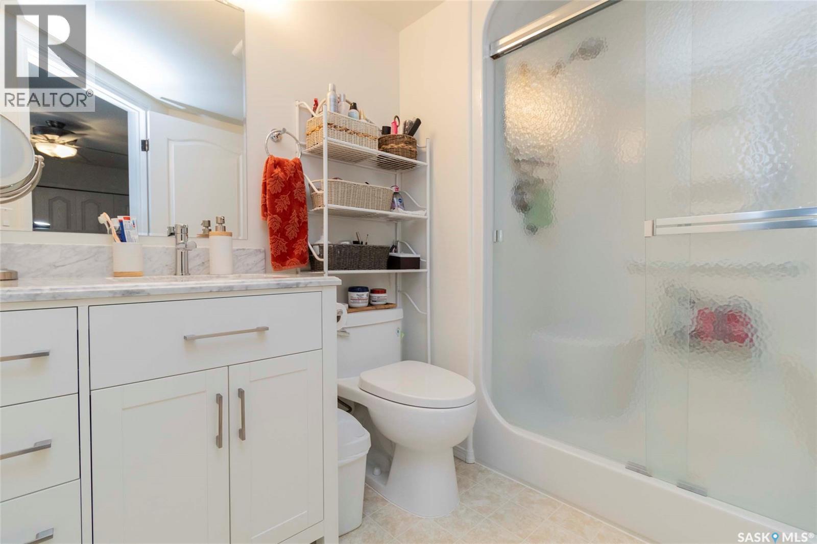 Single Family House High rise for Sale in   Acadia DRIVE Saskatoon 