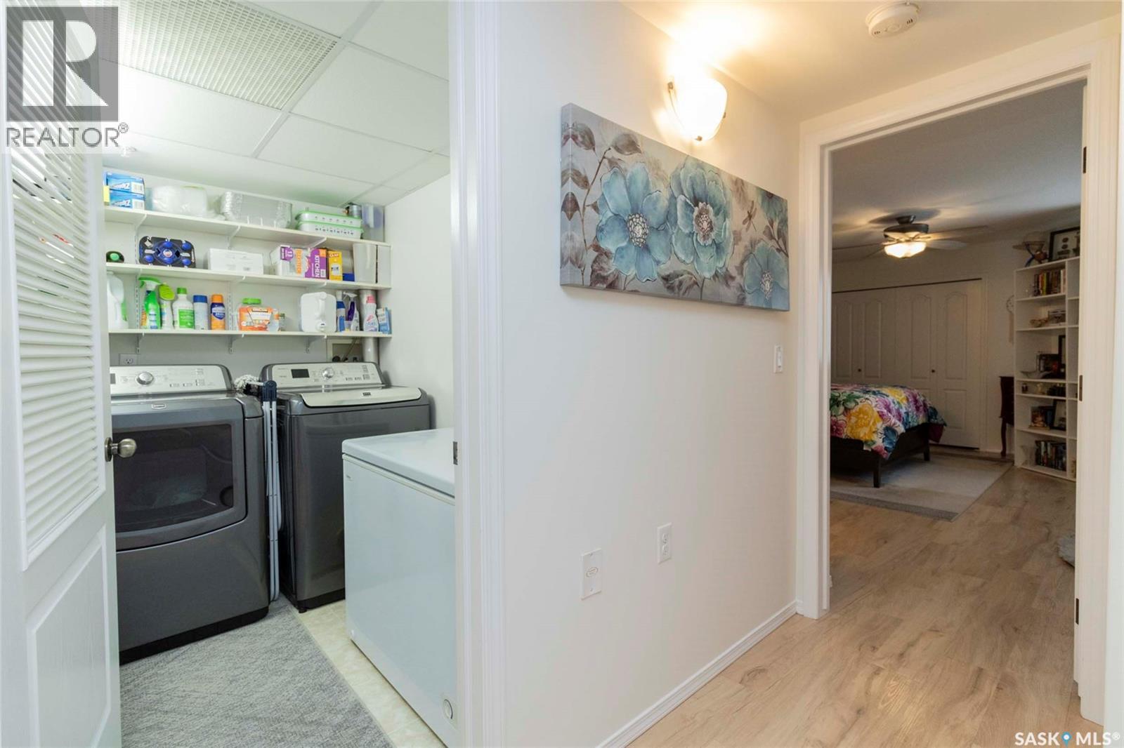 Single Family House High rise for Sale in   Acadia DRIVE Saskatoon 