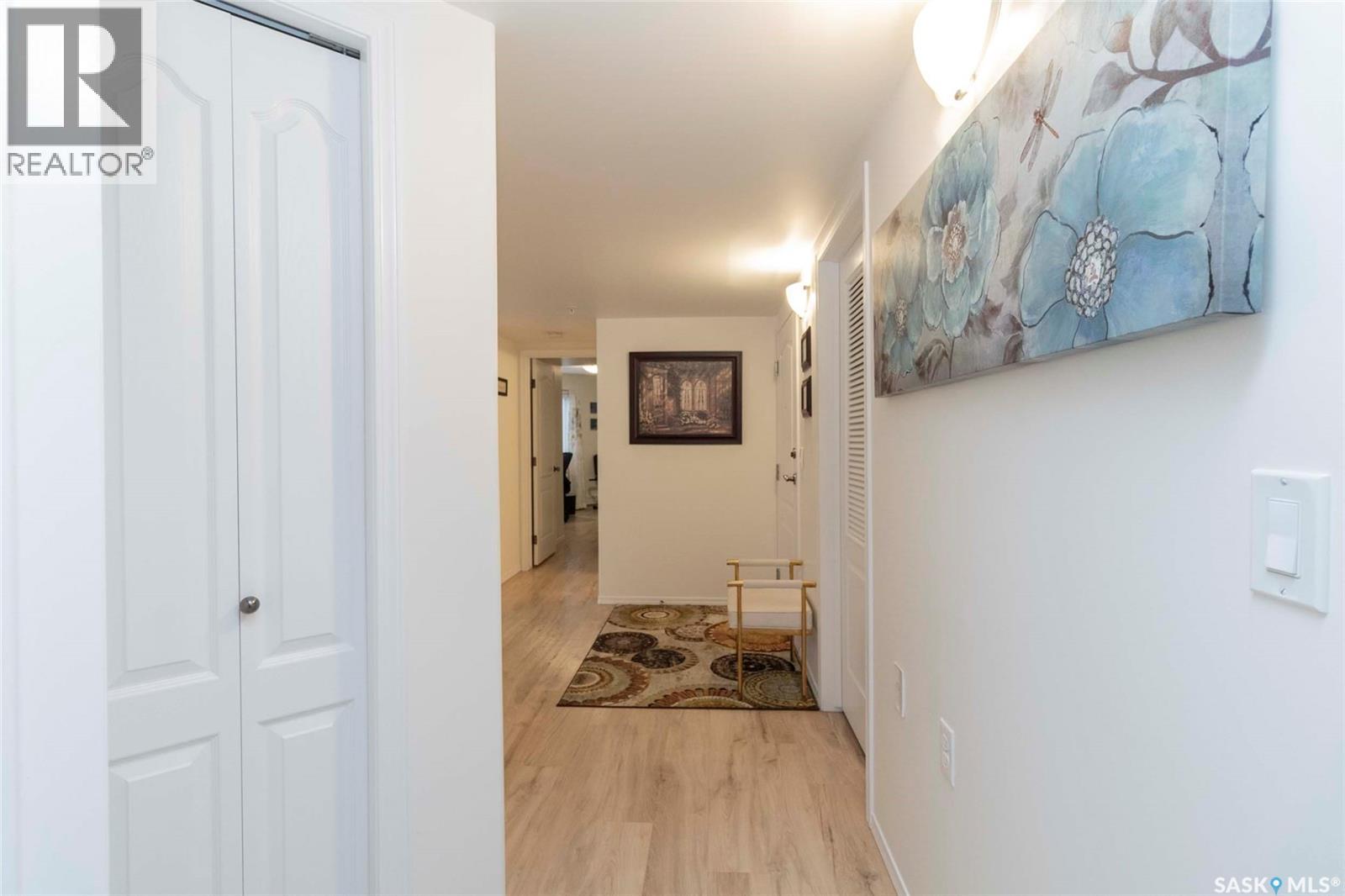 Single Family House High rise for Sale in   Acadia DRIVE Saskatoon 