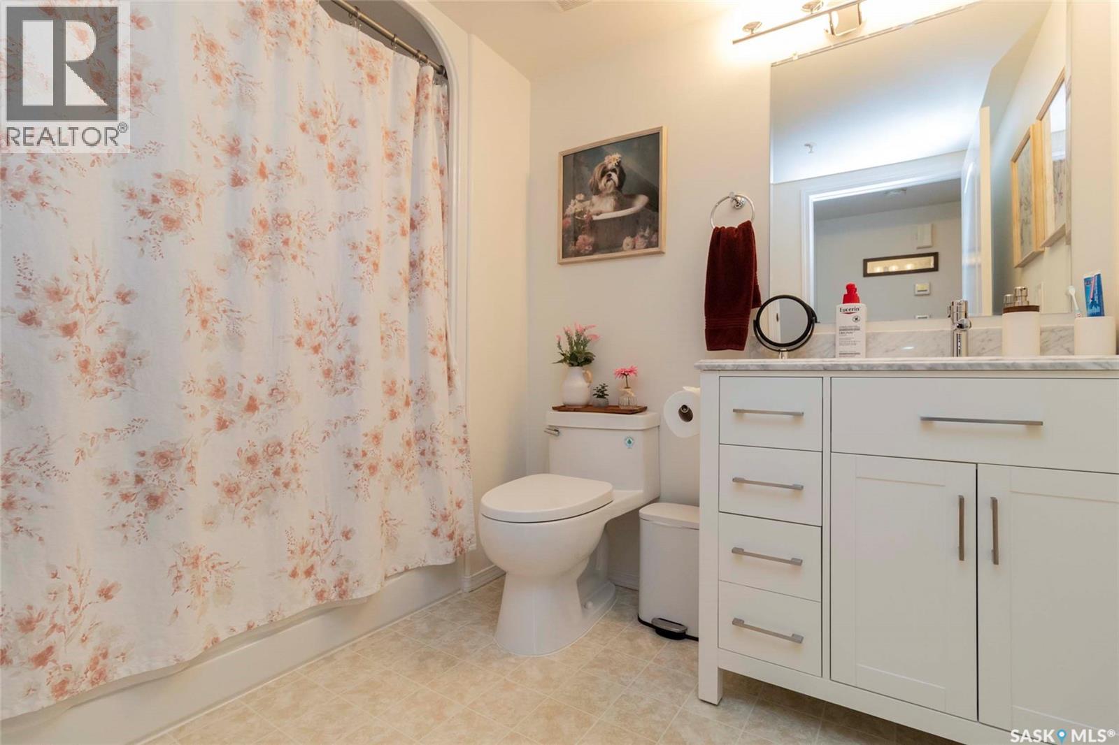 Single Family House High rise for Sale in   Acadia DRIVE Saskatoon 