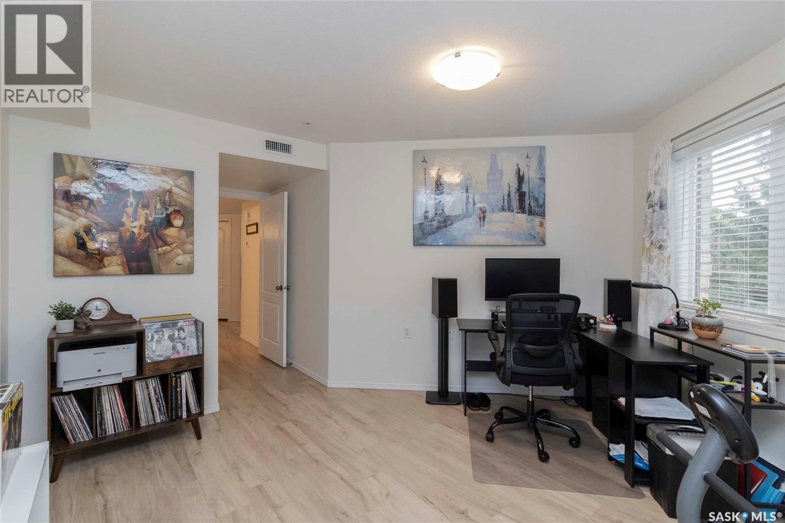 Single Family House High rise for Sale in   Acadia DRIVE Saskatoon 