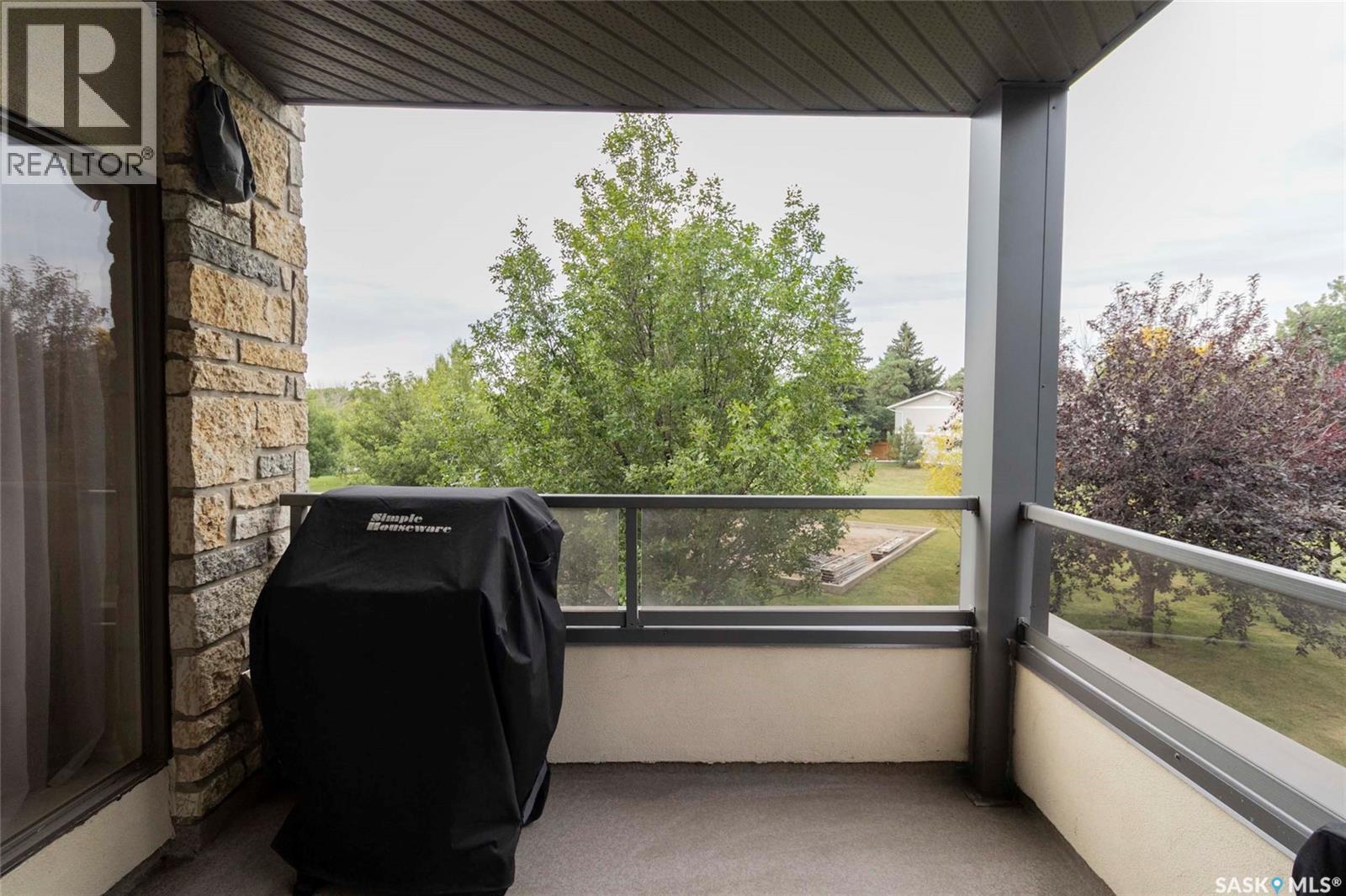 Single Family House High rise for Sale in   Acadia DRIVE Saskatoon 