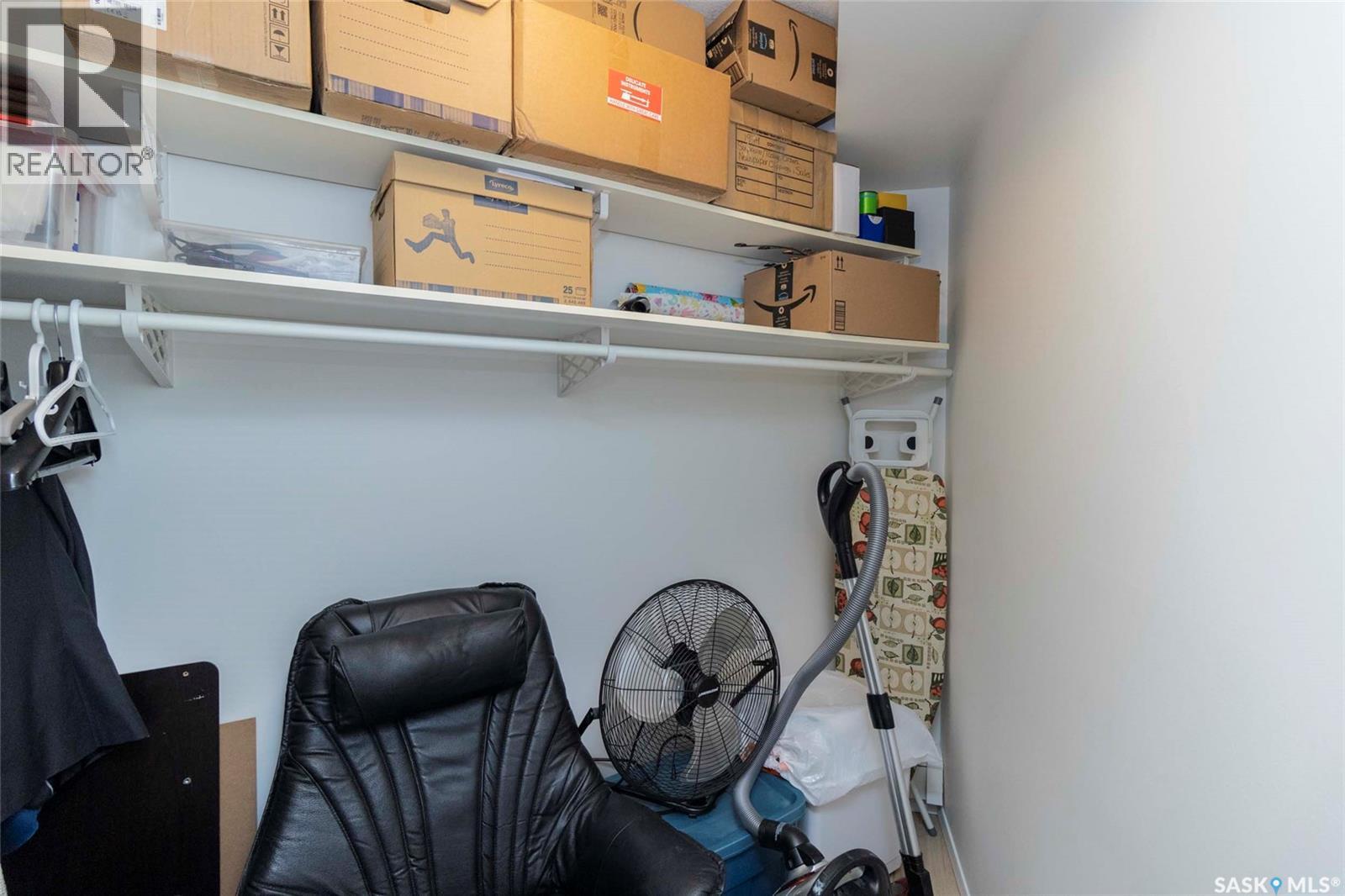 Single Family House High rise for Sale in   Acadia DRIVE Saskatoon 