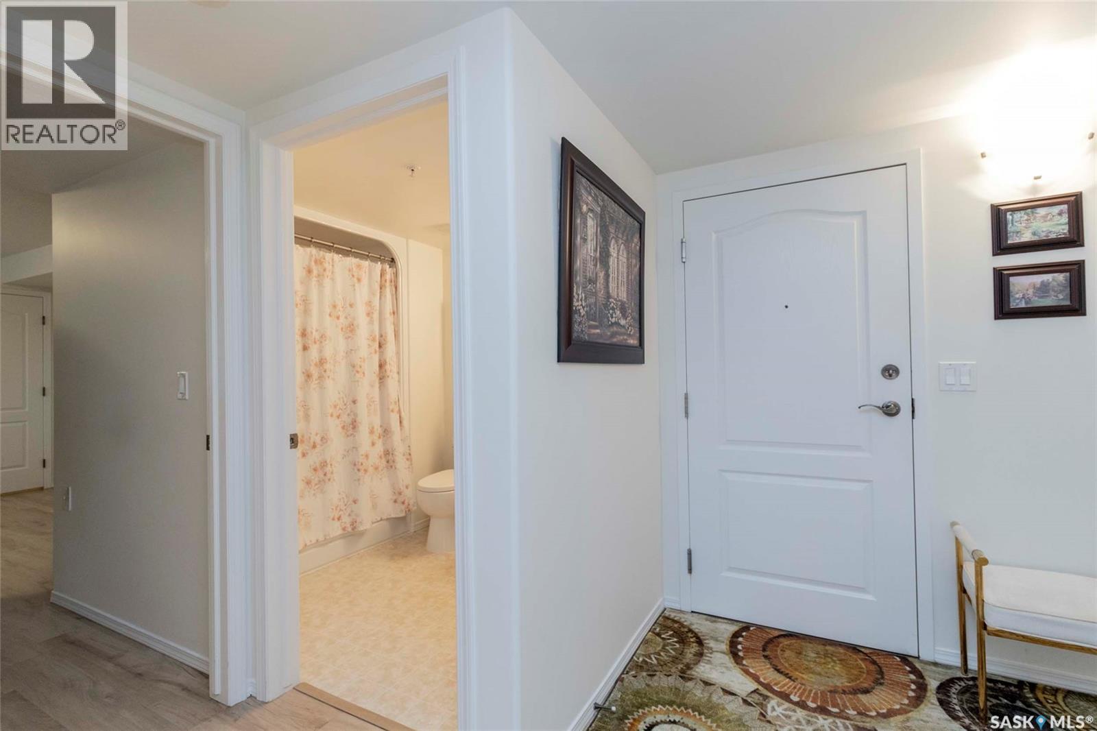 Single Family House High rise for Sale in   Acadia DRIVE Saskatoon 