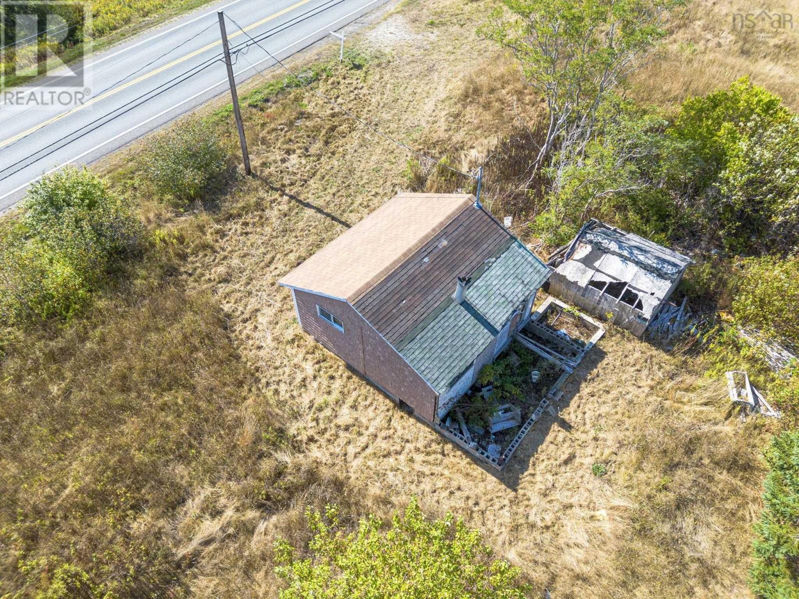 Property 20 of 49 of 85 101 Highway