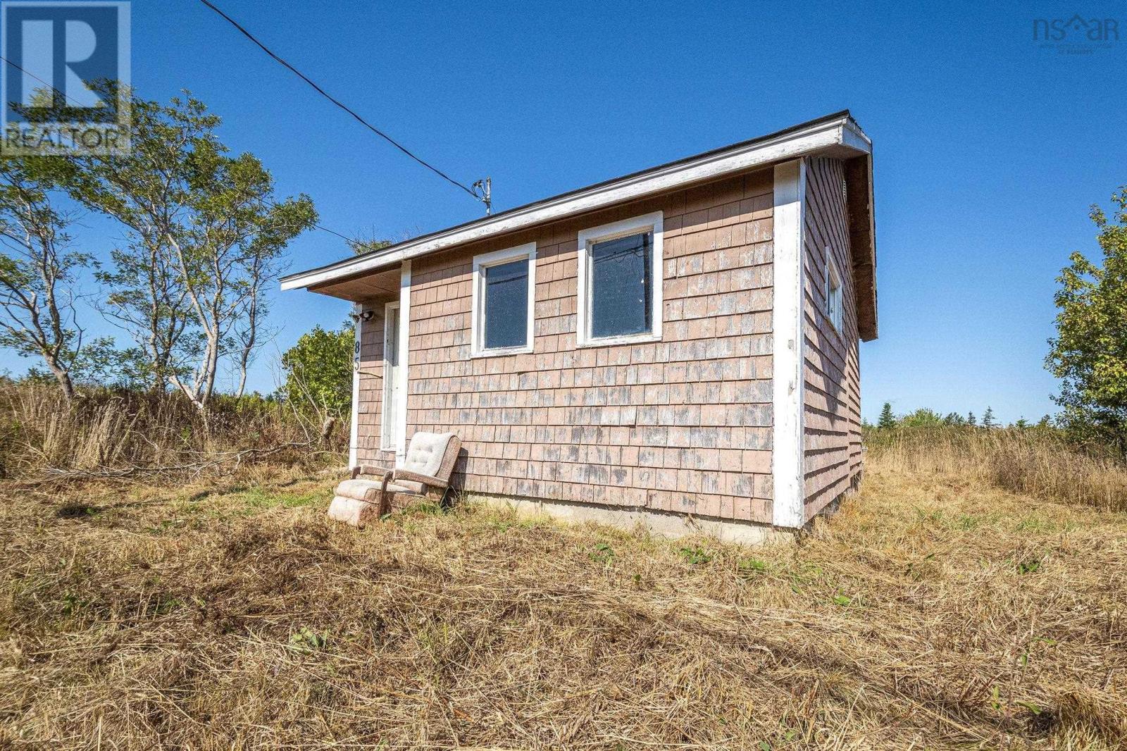 Property 32 of 49 of 85 101 Highway