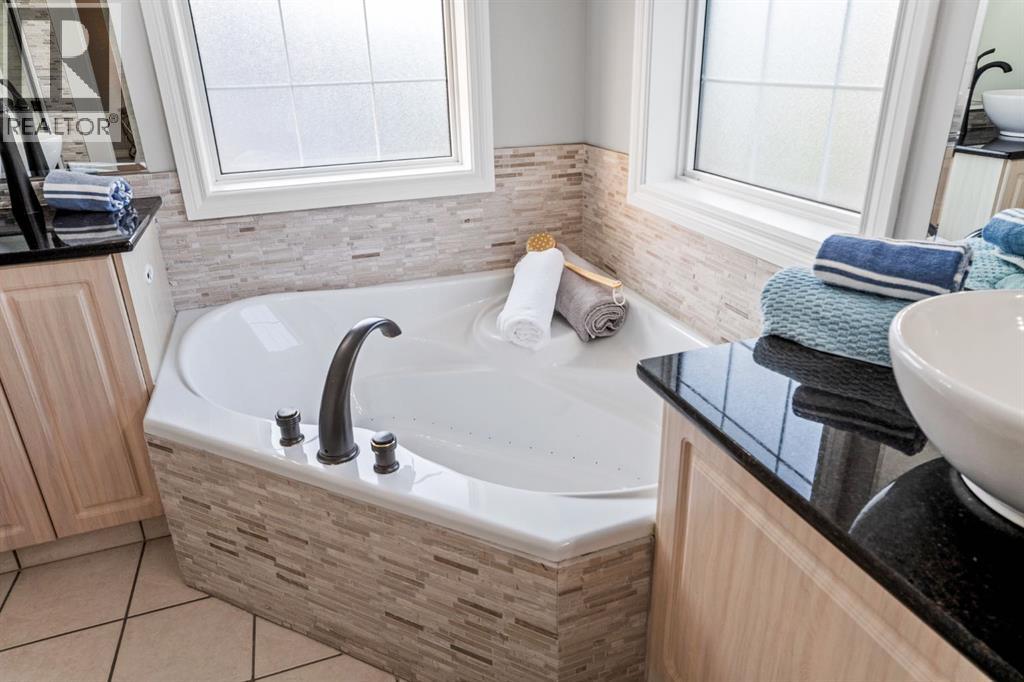 187 Gleneagles View, Cochrane
