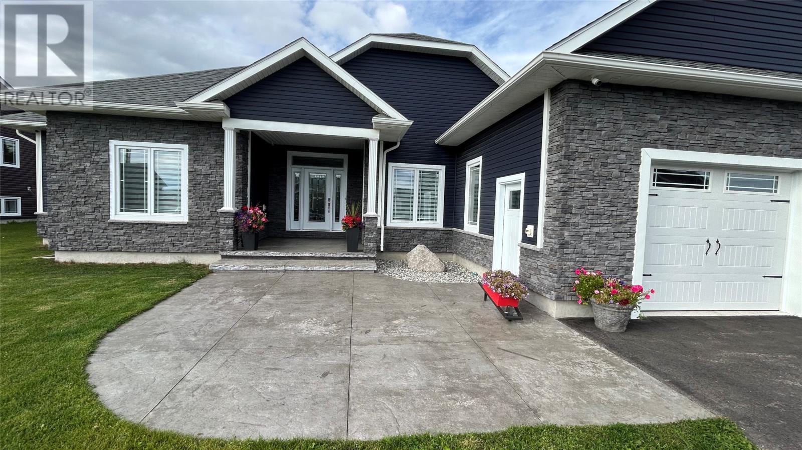 13 - 15 Simon Drive - Photo 2 of 50, Stephenville, Newfoundland & Labrador