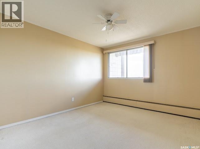 Single Family House High rise for Sale in   Rae STREET Regina 