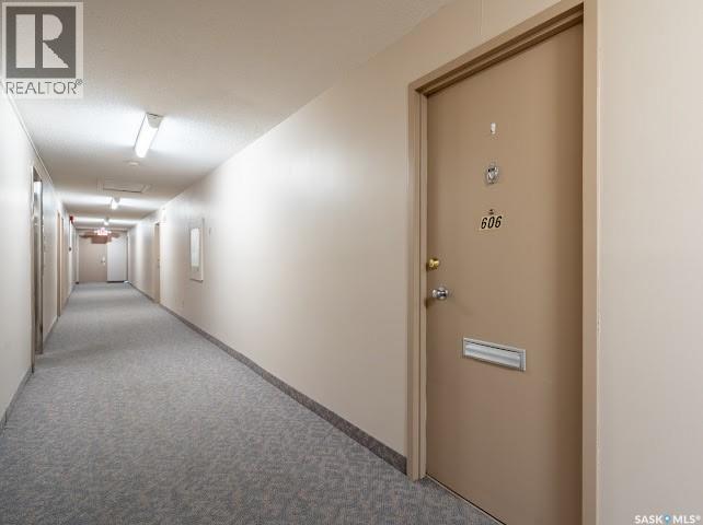 Single Family House High rise for Sale in   Rae STREET Regina 