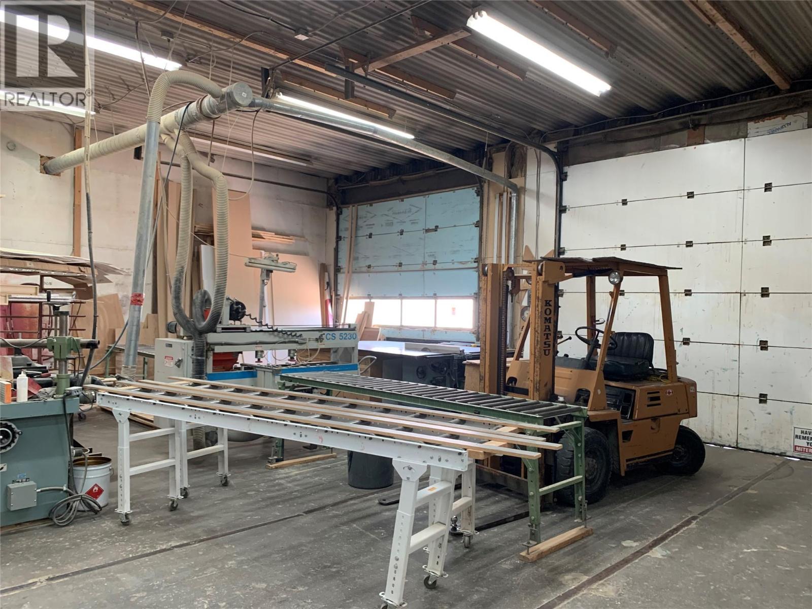  933 INDUSTRIAL #1 Road, Cranbrook