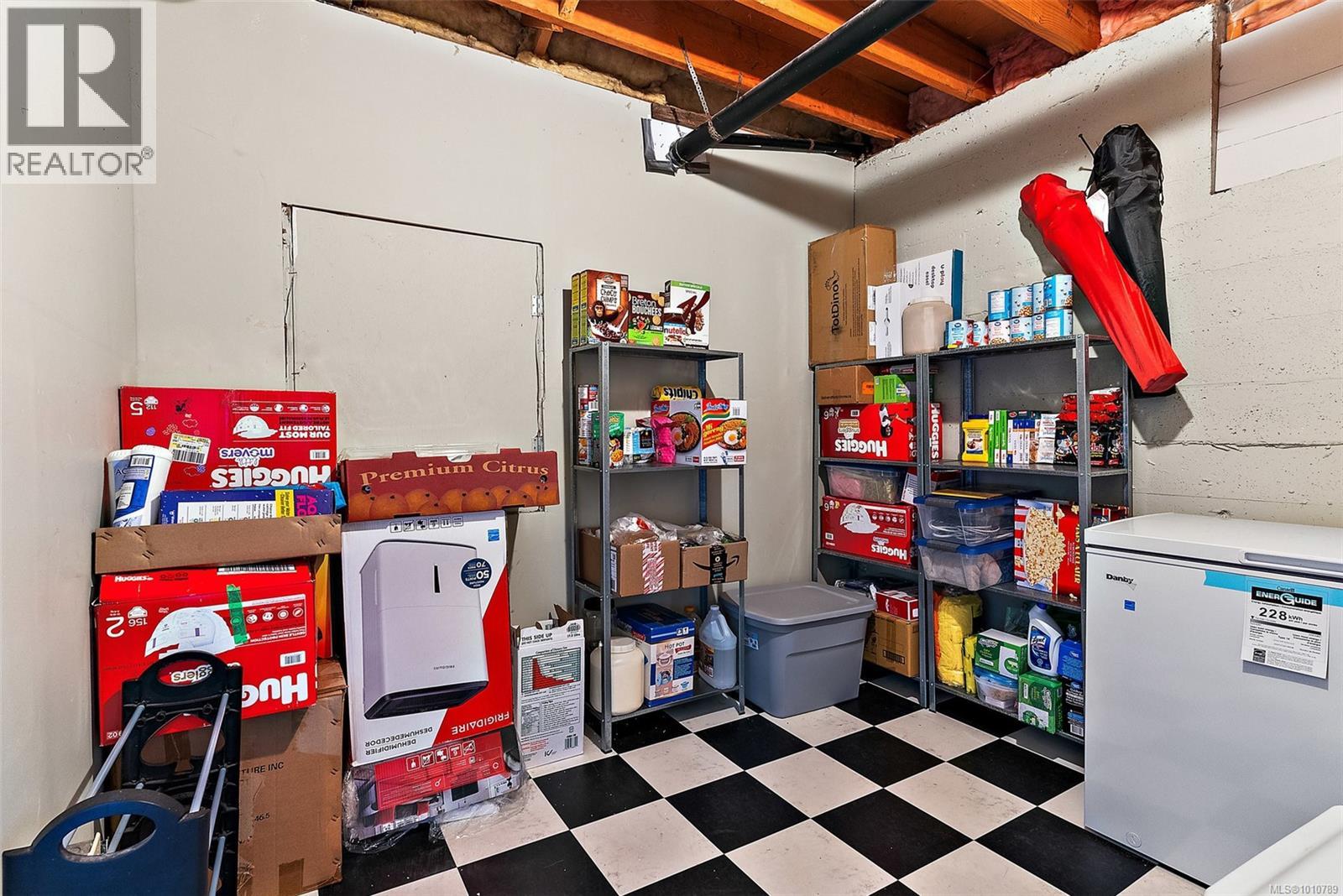 2475 Skedans Rd, Langford