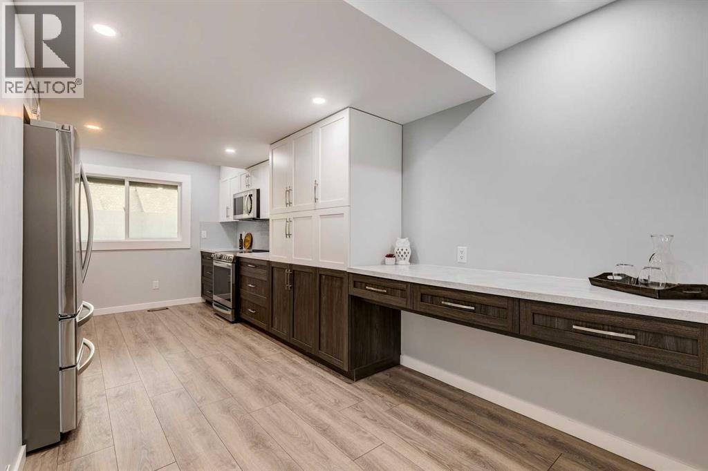 Single Family House for Sale in   Dalton Drive NW Dalhousie Calgary 