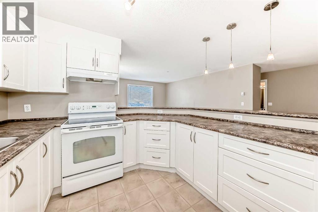 505 Railway Street West, Cochrane