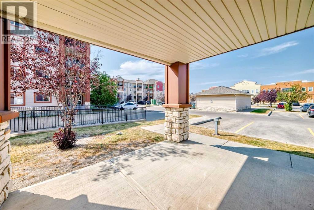 505 Railway Street West, Cochrane