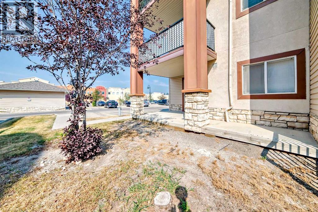 505 Railway Street West, Cochrane