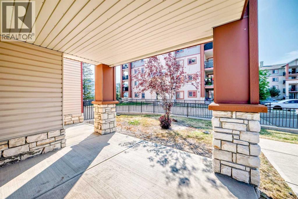 505 Railway Street West, Cochrane