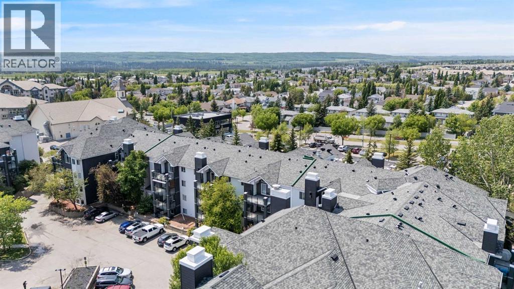 Single Family House for Sale in   Sierra Morena Mews SW Signal Hill Calgary 