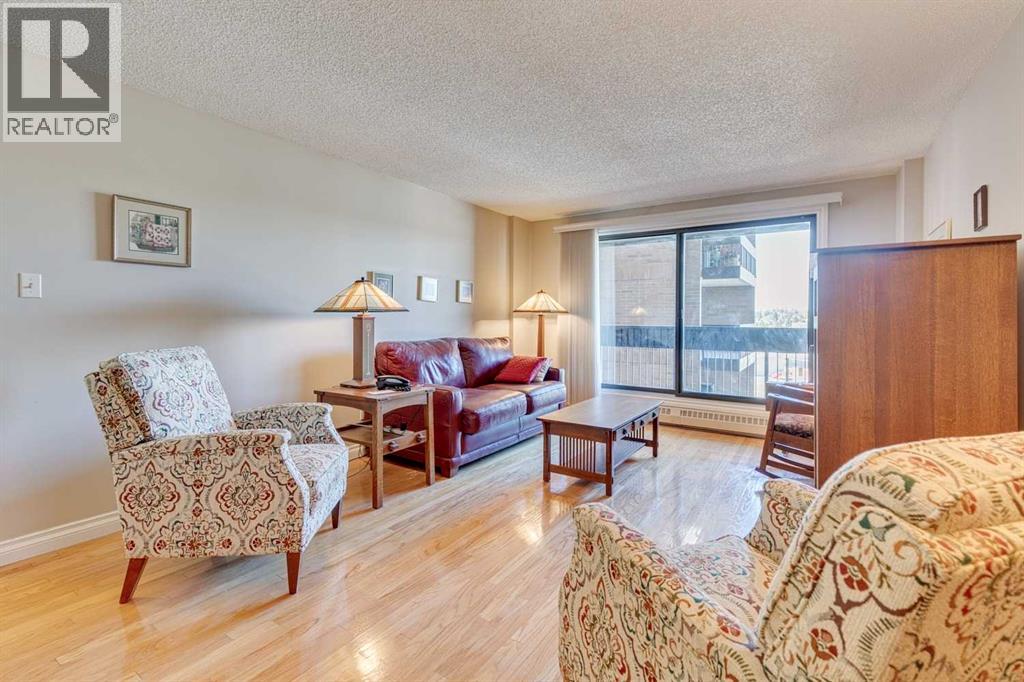 Single Family House for Sale in   Horton Road SW Haysboro Calgary 