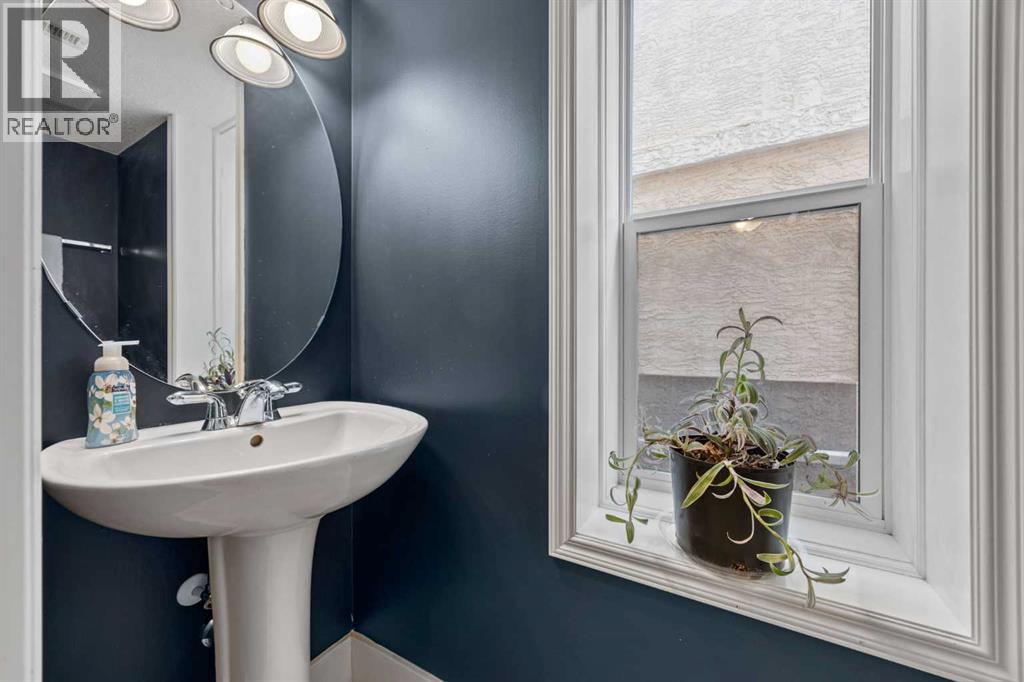 Single Family House for Sale in  Sierra Morena Landing SW Signal Hill Calgary 