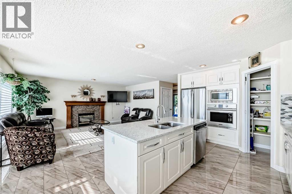 Single Family House for Sale in  Covette Bay NE Coventry Hills Calgary 